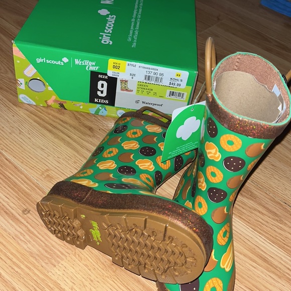 Girl Scout boots - Picture 2 of 7